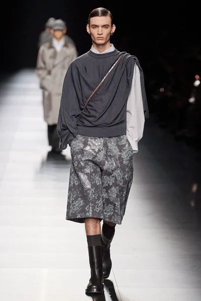 Look 35